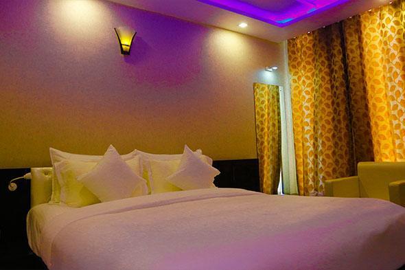 Tulip Continental Hotel Hamirgarh Exterior foto